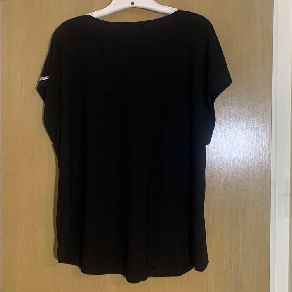 🖤🖤ADORABLE FEMININE PLUS SIZE 1X PULLOVER SPARKLE TOP!🖤🖤 - Picture 3 of 5